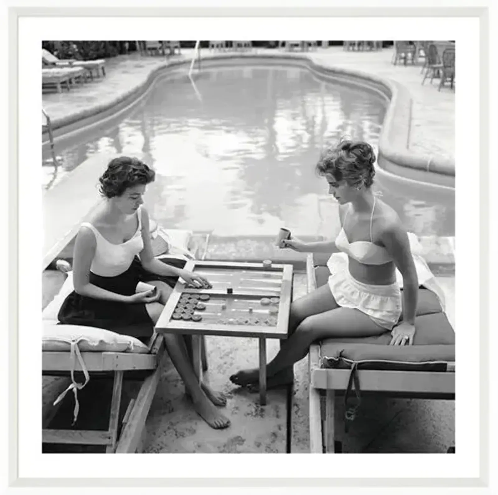 Slim Aarons - Backgammon by the Pool 1959 - White