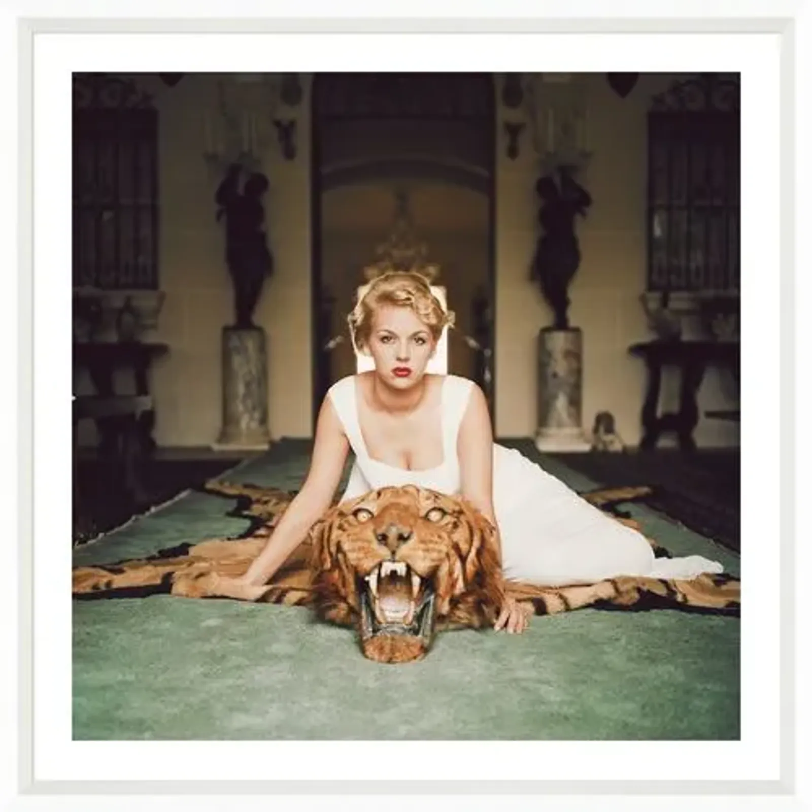 Slim Aarons - Beauty and the Beast 1959 - White