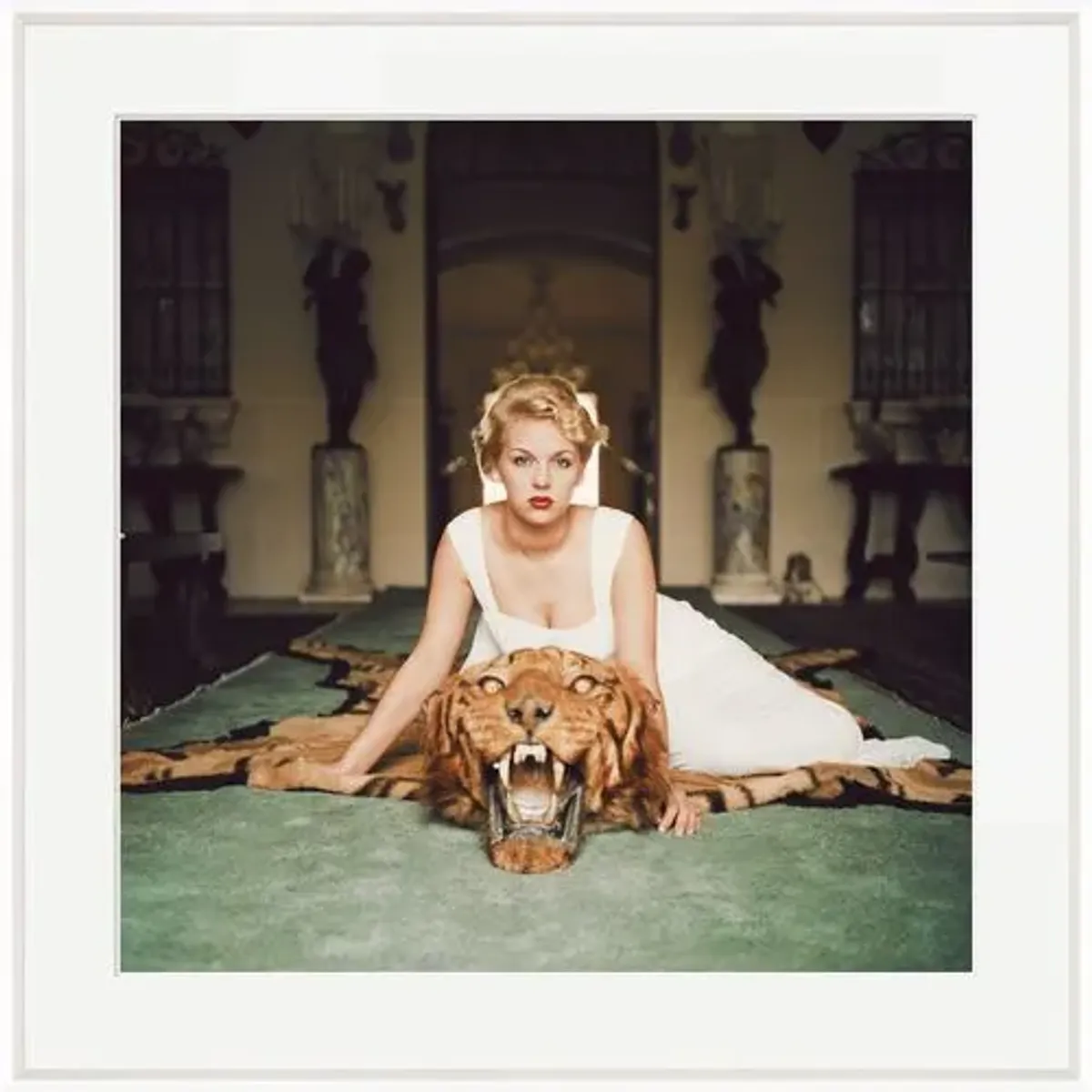 Slim Aarons - Beauty and the Beast 1959 - White