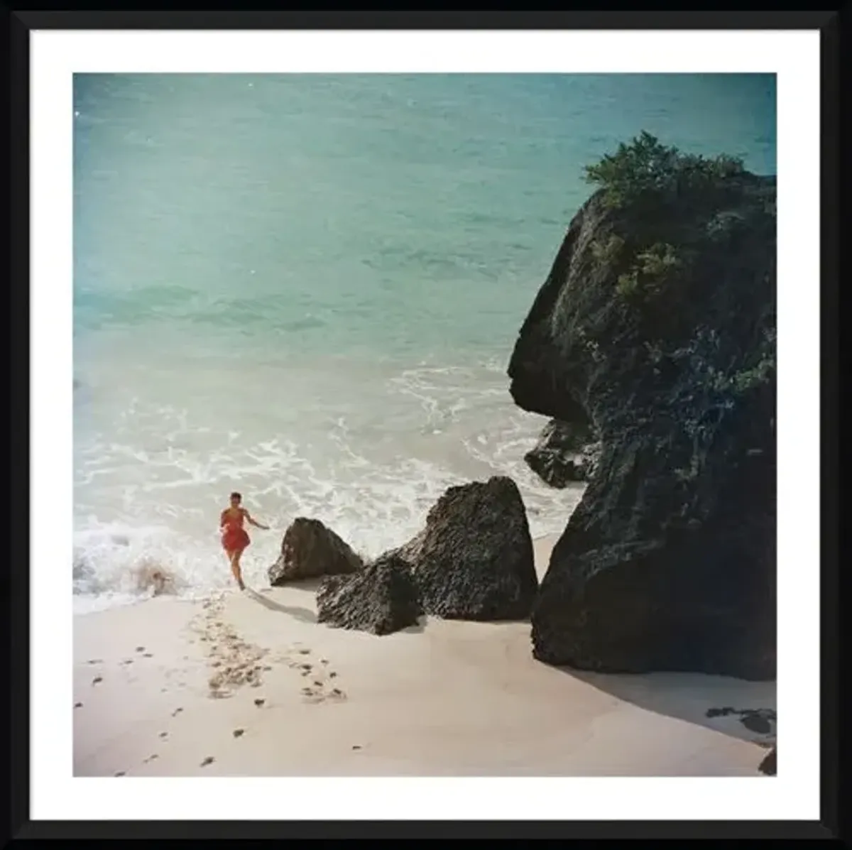 Slim Aarons - Bermuda Beach 1957 - Black