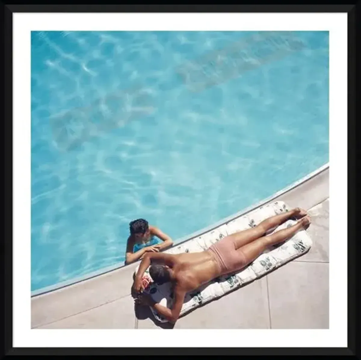 Slim Aarons - Lake Tahoe Couple - Black