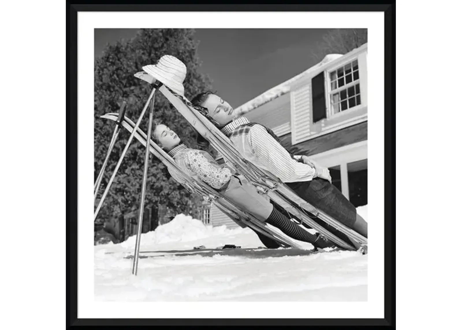 Slim Aarons - New England Skiing - Black