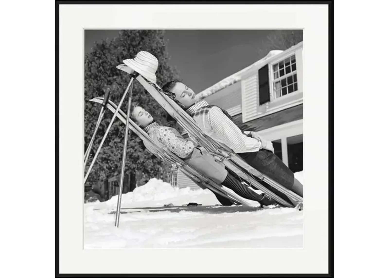 Slim Aarons - New England Skiing - Black