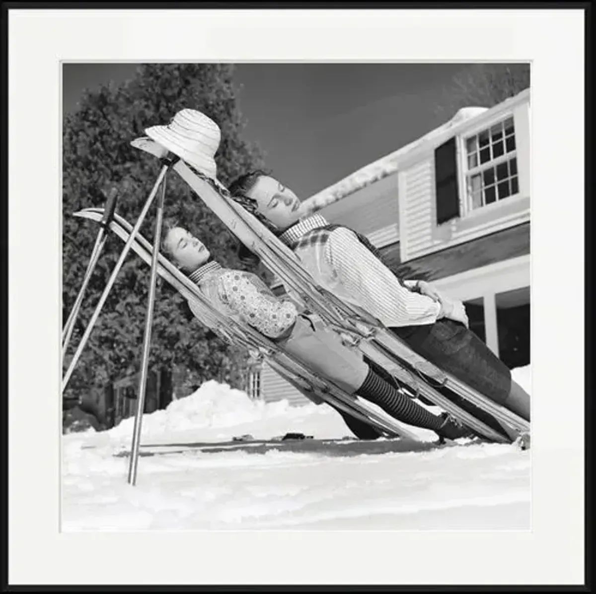 Slim Aarons - New England Skiing - Black