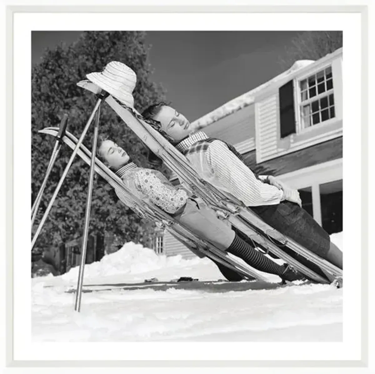 Slim Aarons - New England Skiing - White
