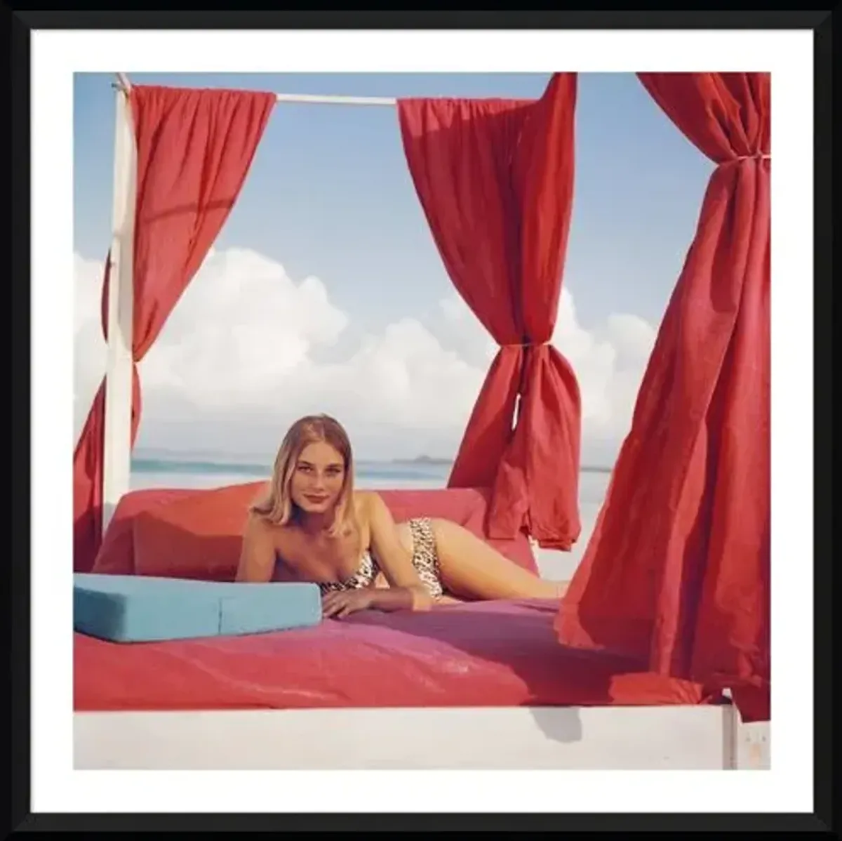 Slim Aarons - Tania Mallet - Black