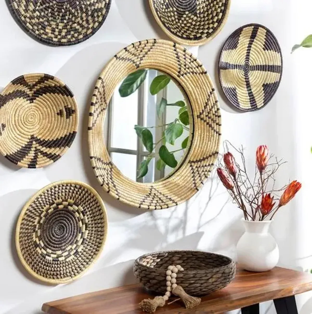 Kofi Moonj Grass Round Wall Mirror - Tan/Black