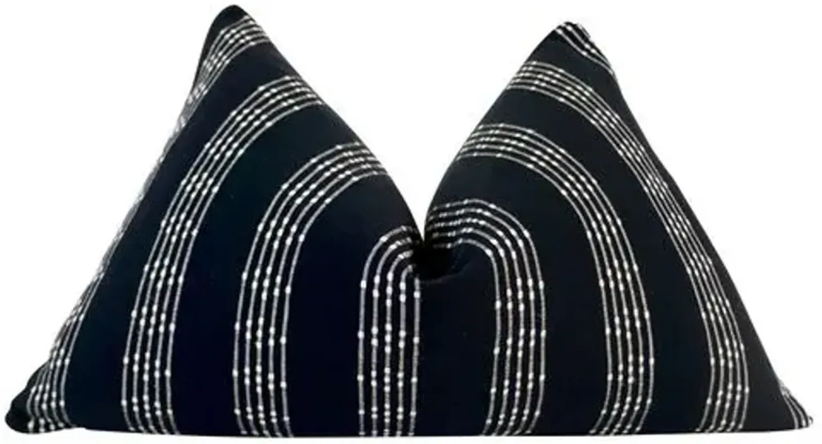 Brea 25x16 Pillow - Black/White