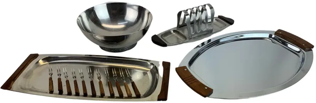 Mid-Century Modern Stainless Serving Set - Eat Drink Home - Silver