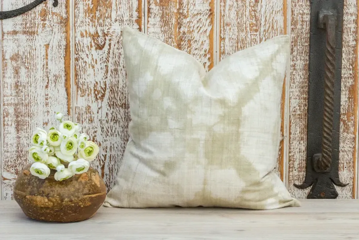 Vijal Organic Silk Pillow - de-cor