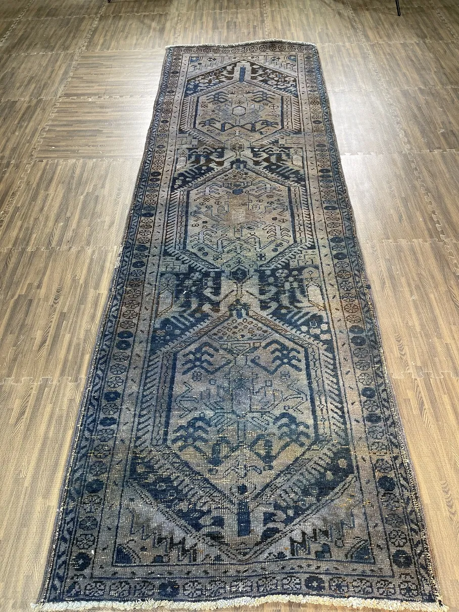 3'2' x 9'10" Vinatge Persian Rug - F.J. Kashanian - blue - blue