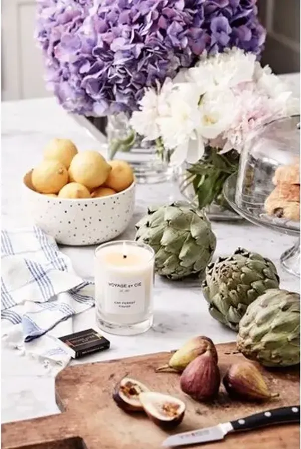 Les Pin des Val d'Isère Holiday Candle - VOYAGE ET CIE INC