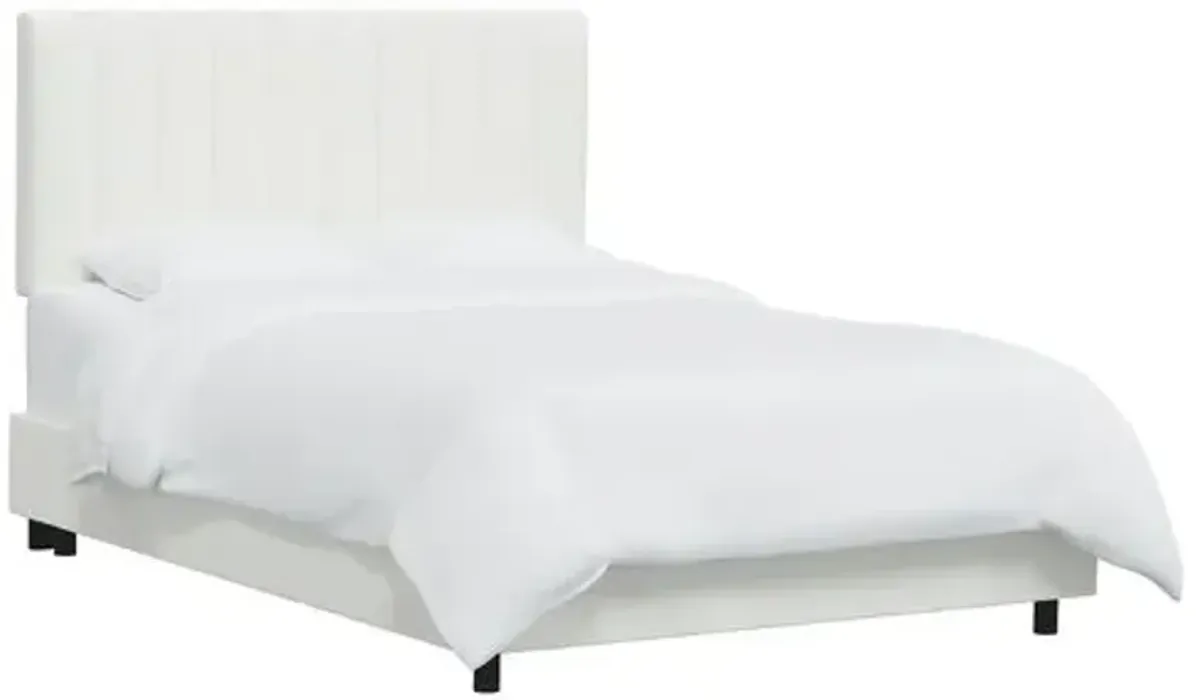 Delmar Boucl Channeled Bed - Snow - Handcrafted - White