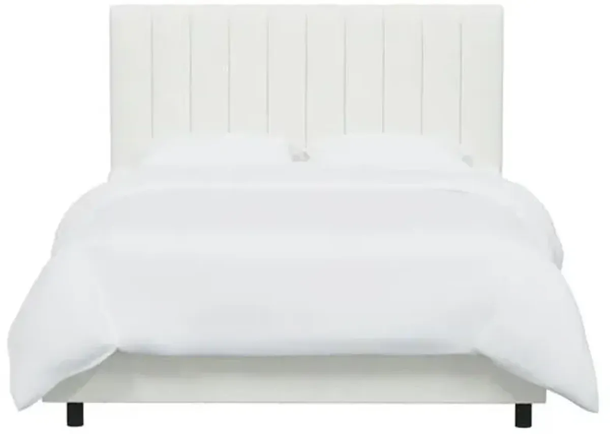 Delmar Boucl Channeled Bed - Snow - Handcrafted - White