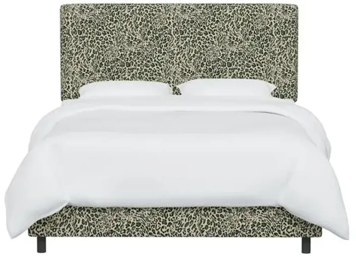 Novak Pounce Bed - Green