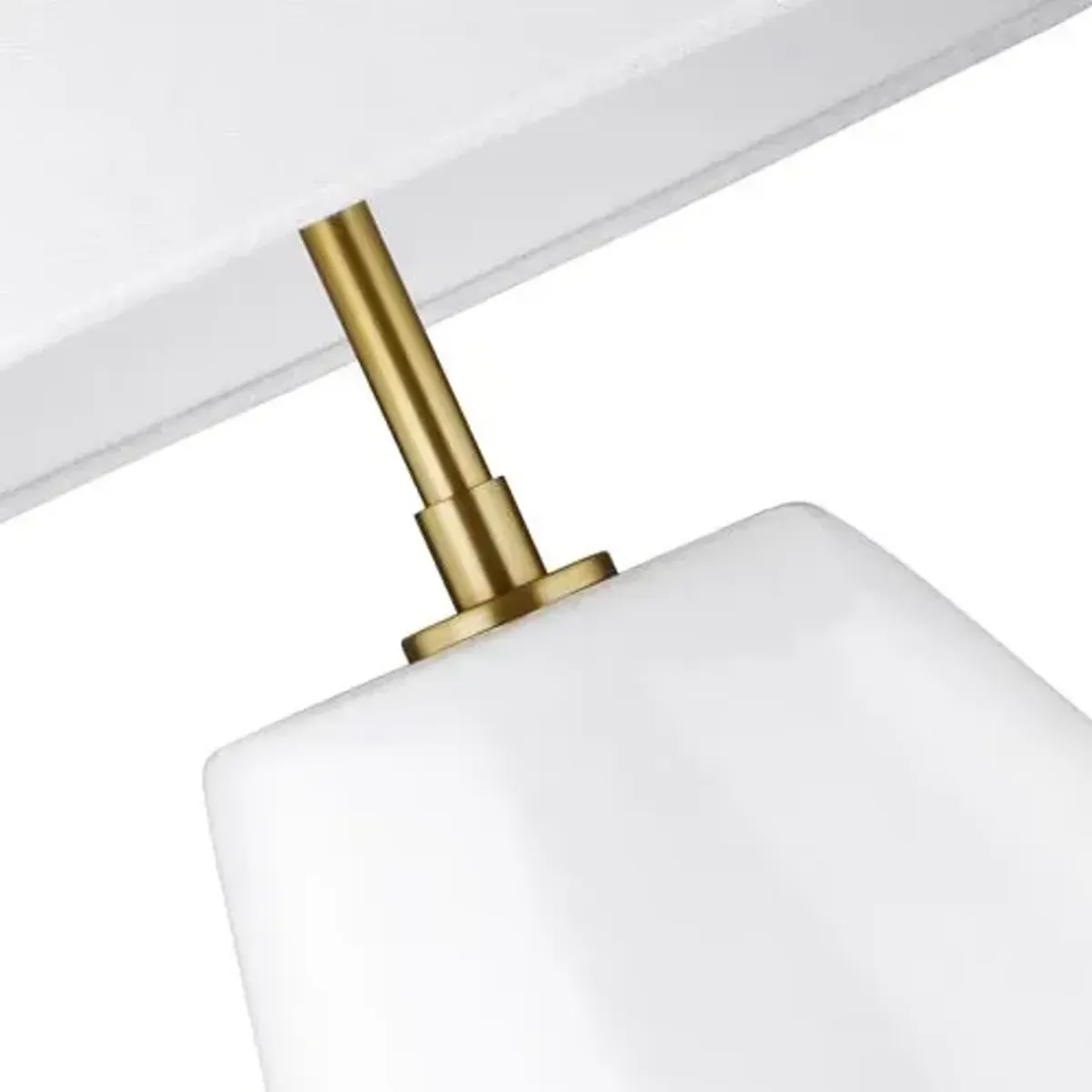 Visual Comfort - Contour Short Table Lamp - Arctic White