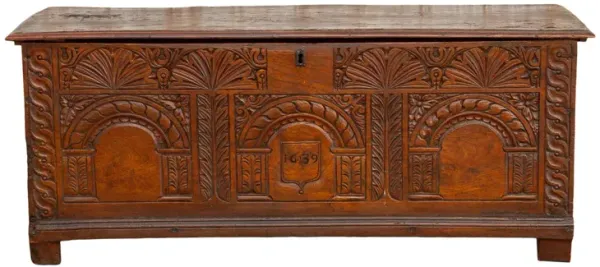 17th Century French Carved Chest - de-cor - Brown