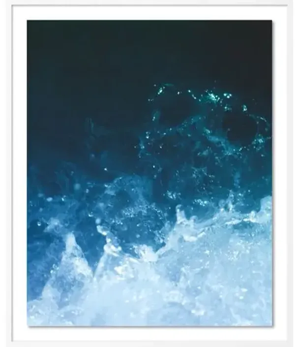 Tommy Kwak - Waves Photograph - South Beach - Miami - White