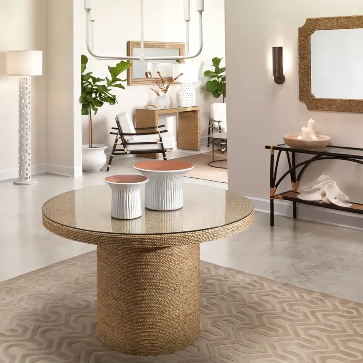 Harbor Round Seagrass Bistro Table, Natural