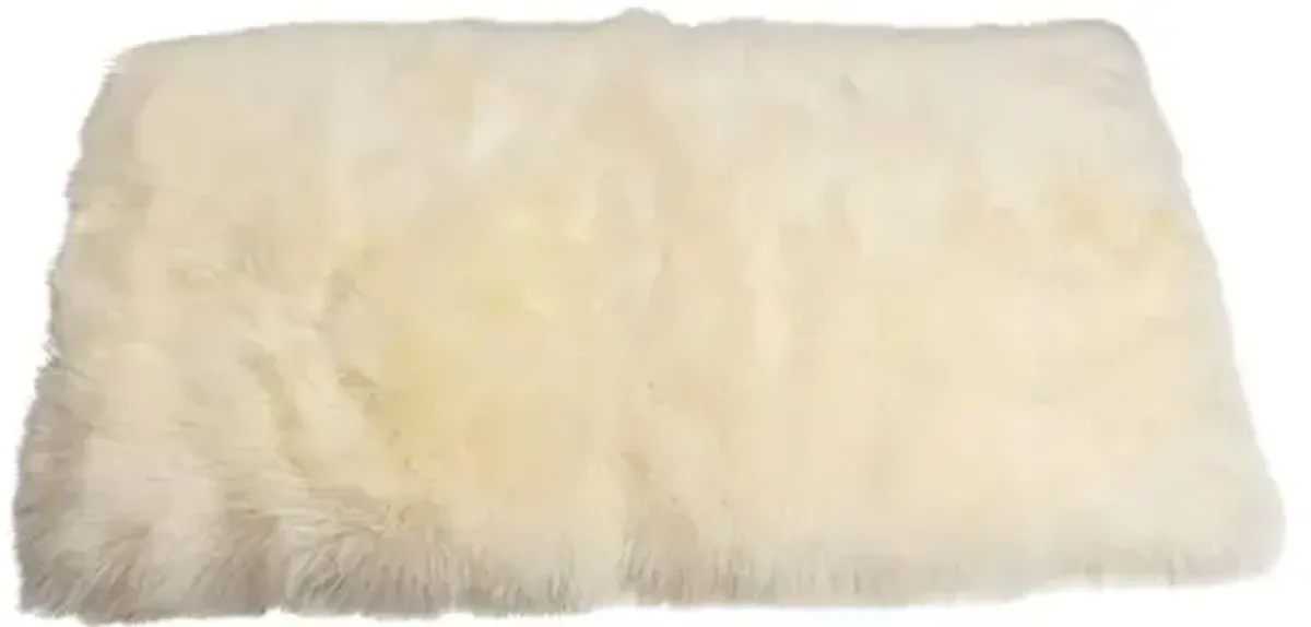 Anthony Handmade Sheepskin Rug - Natural - Handcrafted - Ivory - Ivory