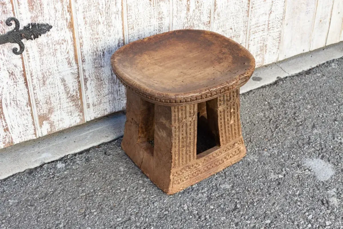 Antique Carved Primitive African Stool - de-cor - Brown