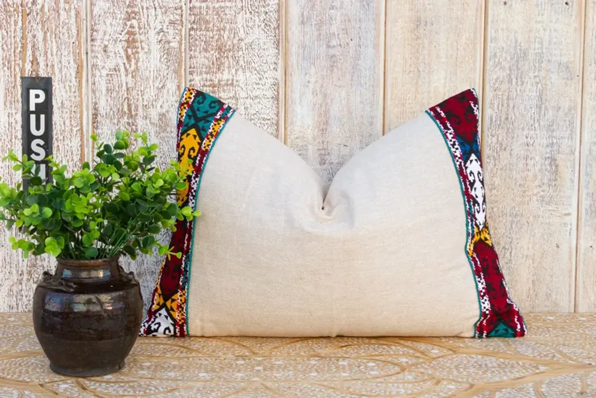 Czaee Linen Tribal Border Pillow - de-cor