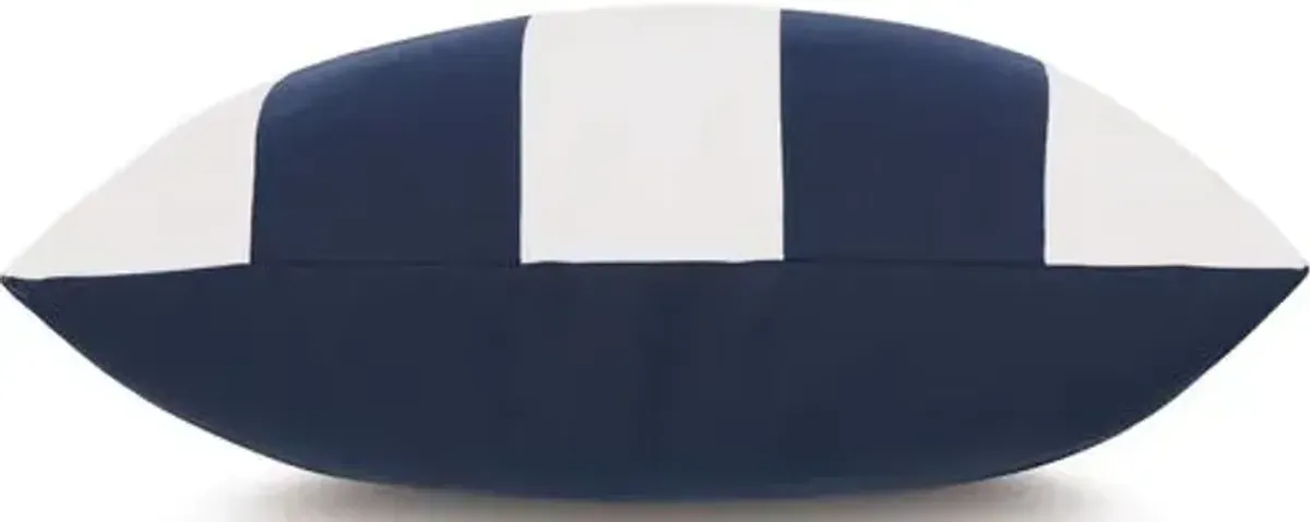 Zuri 20x20 Outdoor Pillow - Blue/White