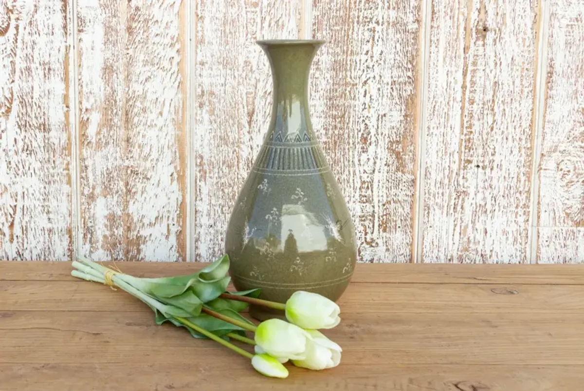 Vintage Korean Sage Green Celadon Vase - de-cor