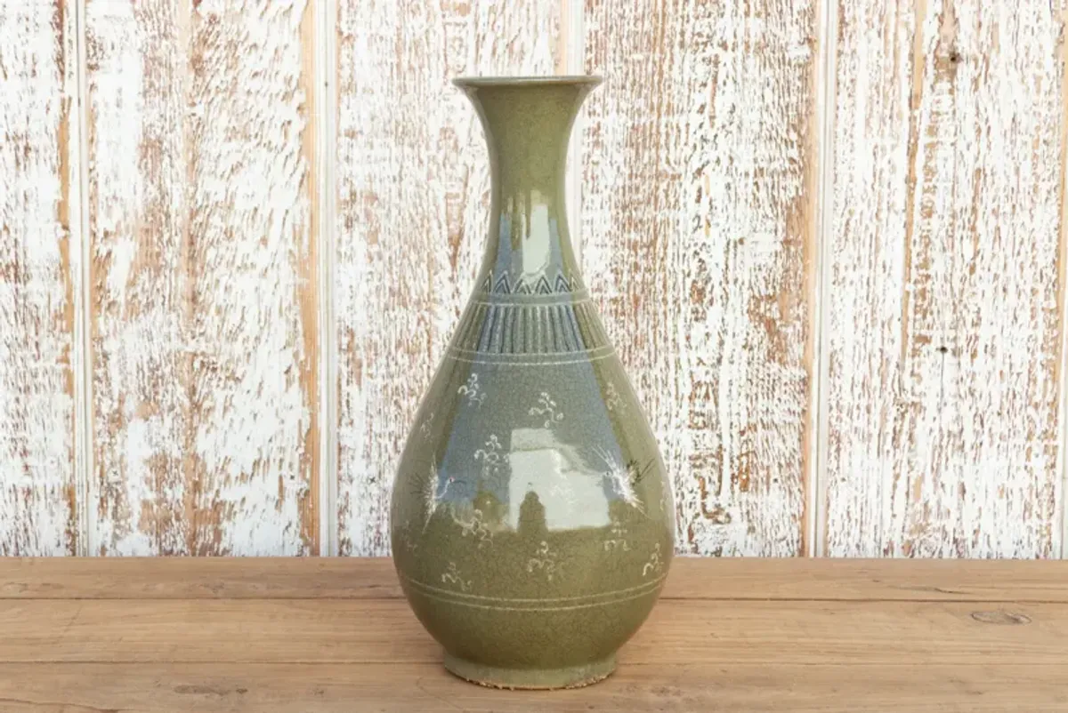 Vintage Korean Sage Green Celadon Vase - de-cor