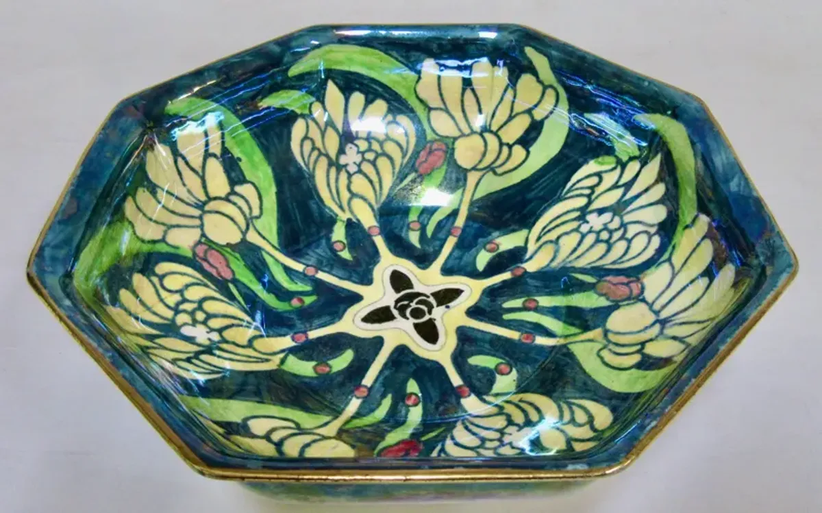 1930s English Art Deco Crocus Bowl - The Emporium Ltd. - Green