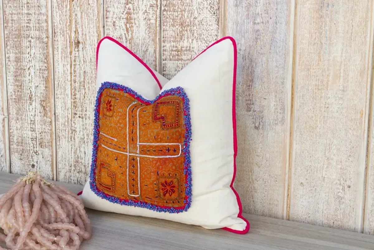 Prachi Vintage Boho Throw Pillow - de-cor