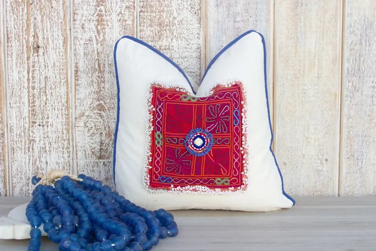 Daanvi Vintage Boho Throw Pillow - de-cor