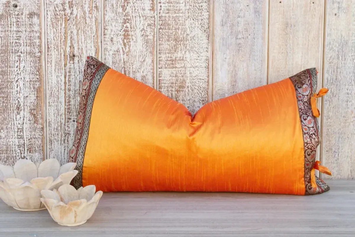 Clementine Festive Indian Silk Pillow - de-cor