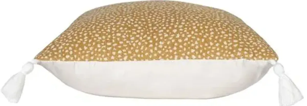 Nora Spot Outdoor Pillow - Straw/White