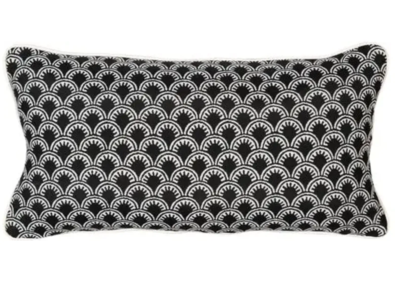 Scallop Outdoor Lumbar Pillow - Black/White