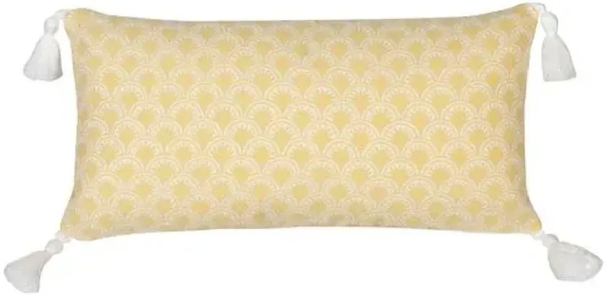 Scallop Tassel Outdoor Lumbar Pillow - Yellow/White