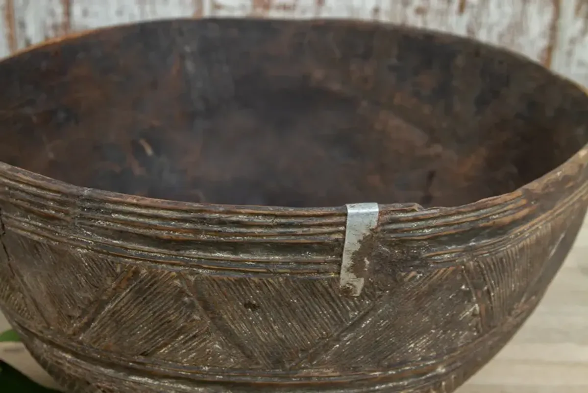 Antique Tribal Carved African Bowl - de-cor - Brown