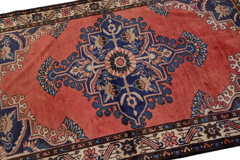 Vintage Persian Red Medallion Wool Rug - Apadana - Red