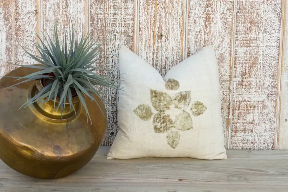 Avika Leaf Printed Organic Silk Pillow - de-cor