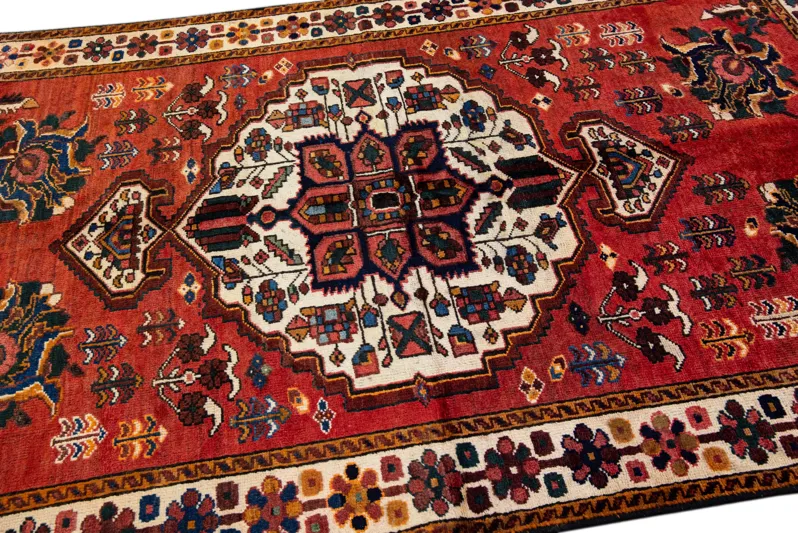 Vintage Persian Red Medallion Wool Rug - Apadana - Red