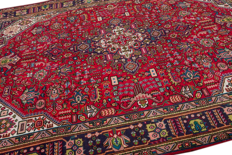 Vintage Handmade Red Medallion Wool Rug - Apadana - Red