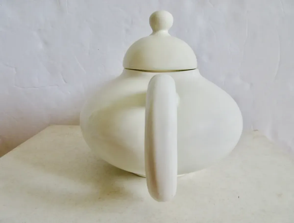 1940s Gladding McBean California Teapot - The Emporium Ltd. - White