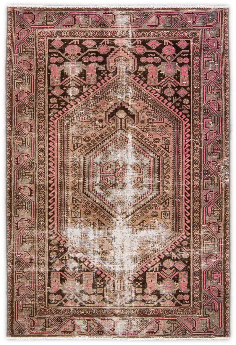 Vintage Geo Peach Rug 4'2" x 6'4" - Apadana - Pink - Pink