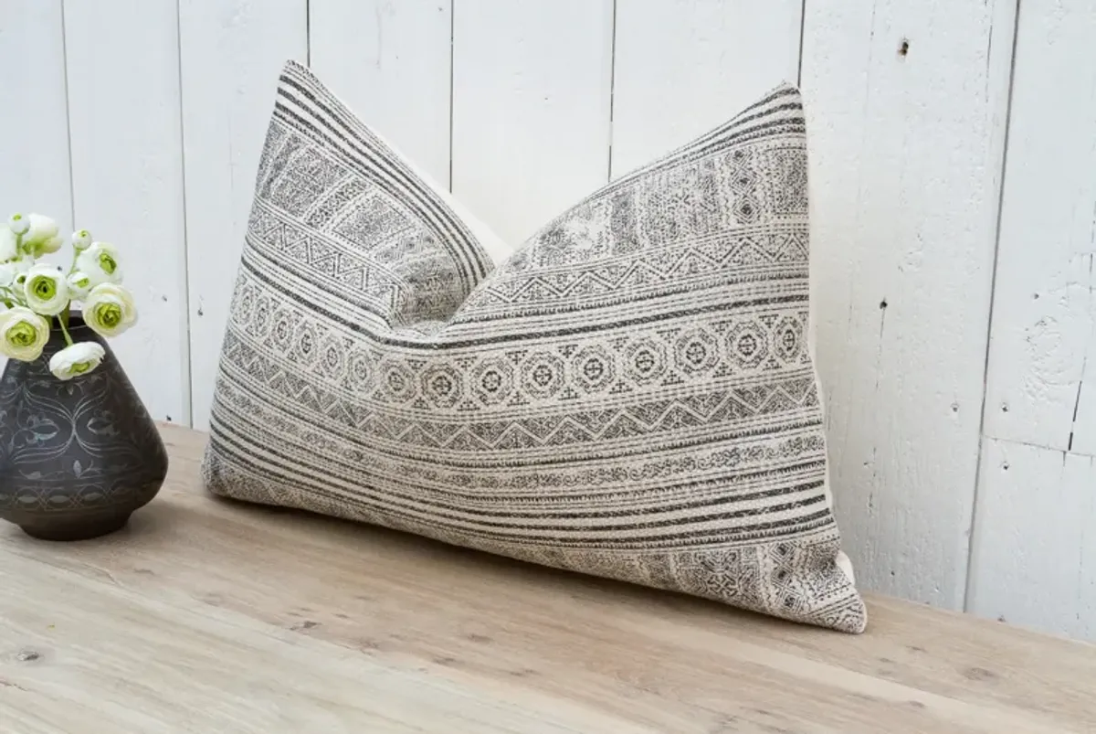 Badal Indian Dhurrie Block Print Pillow - de-cor