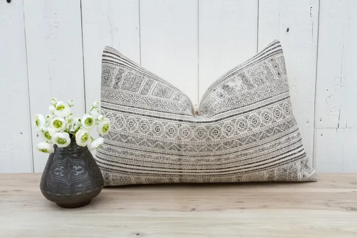 Badal Indian Dhurrie Block Print Pillow - de-cor