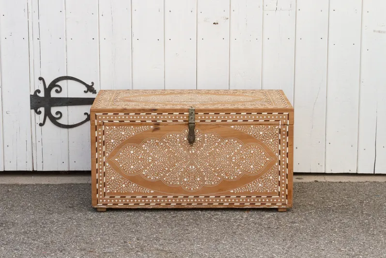 British Colonial Finely Inlaid Trunk - de-cor - Brown