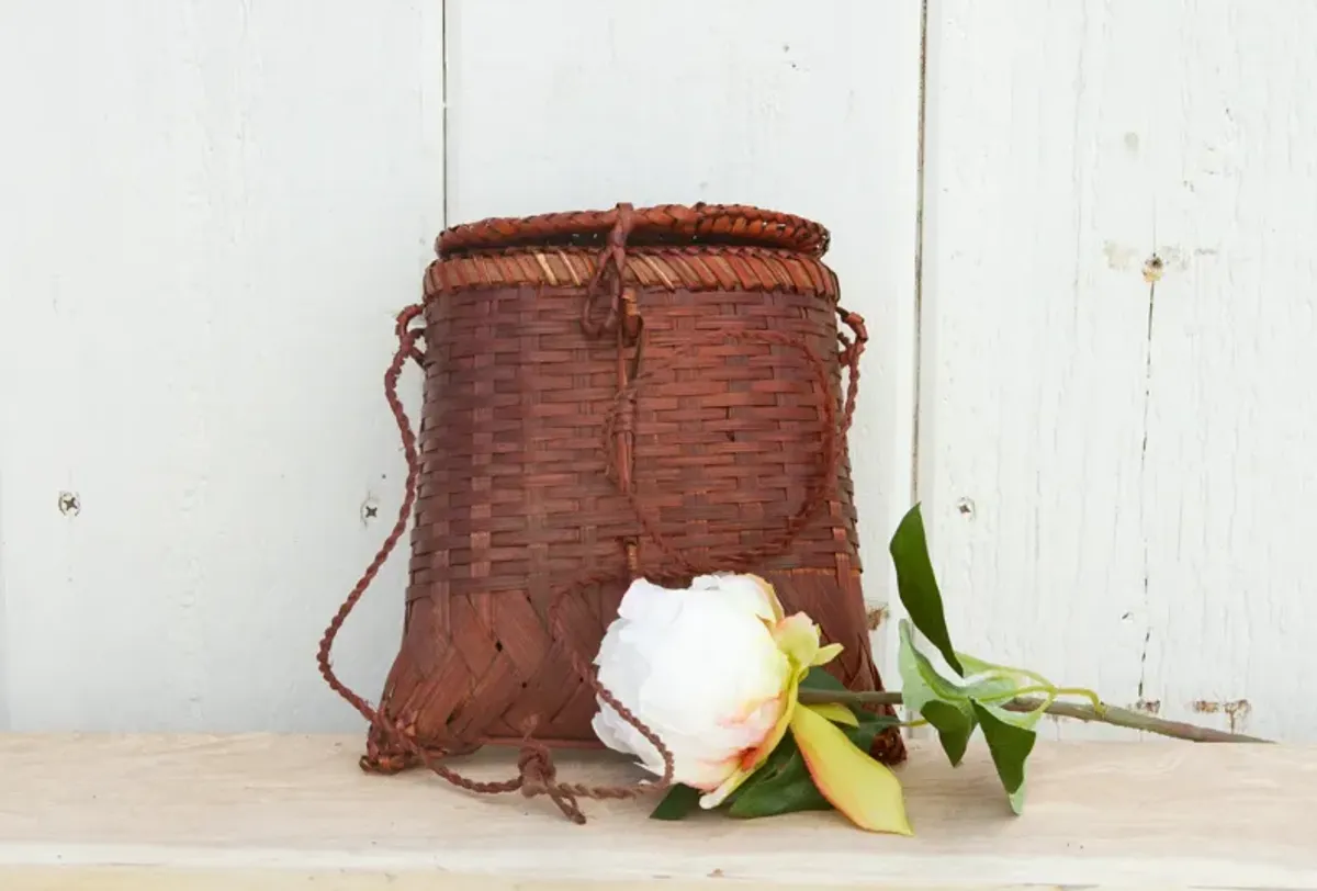 Small Asian Vintage Basket with Lid - de-cor - Brown