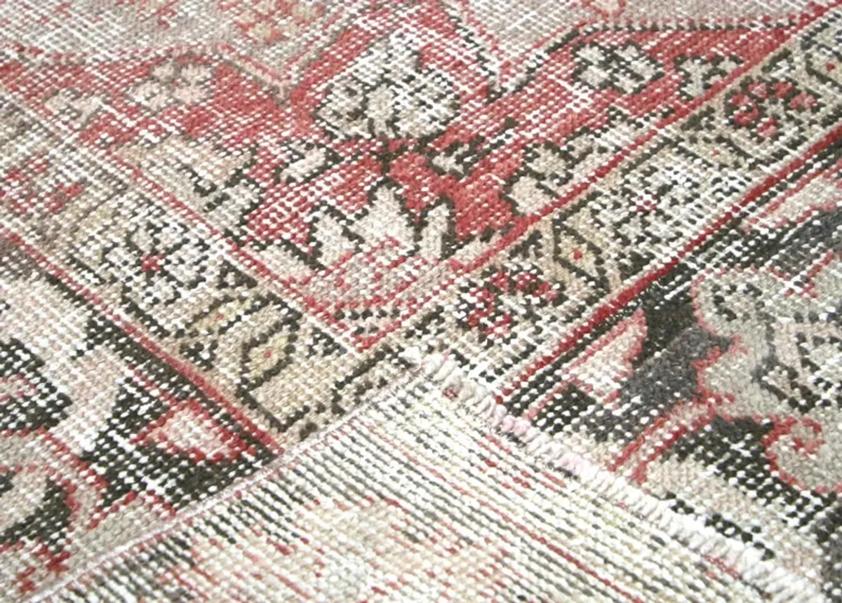 1940s Turkish Oushak Rug - 5'4" x 9'1" - Nalbandian - Red - Red