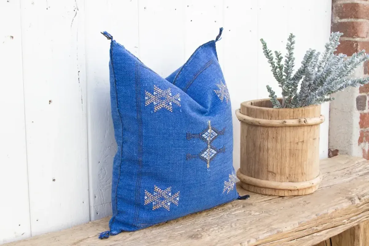 Sapphire Moroccan Silk Rug Pillow - de-cor