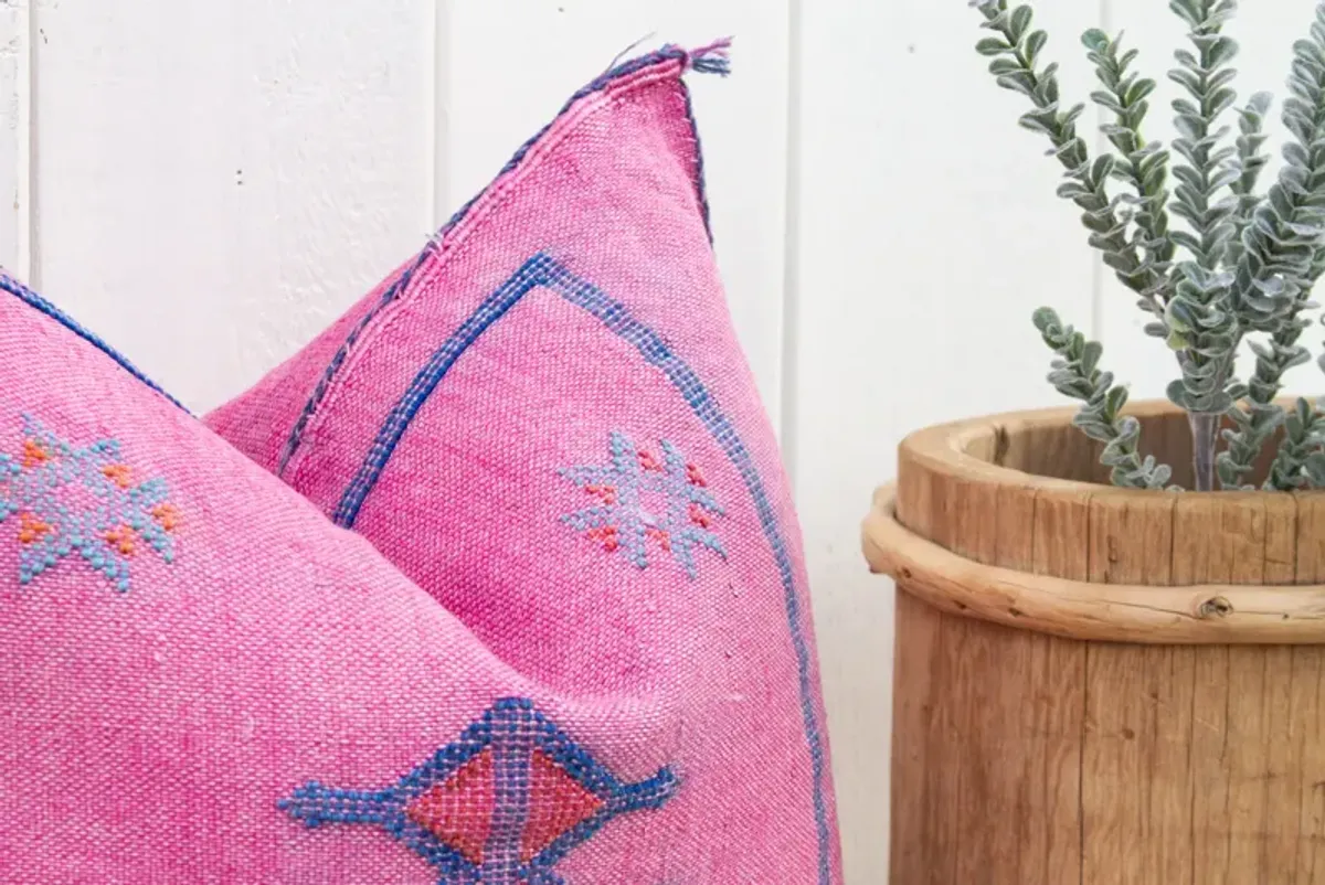 Magenta Moroccan Silk Rug Pillow - de-cor